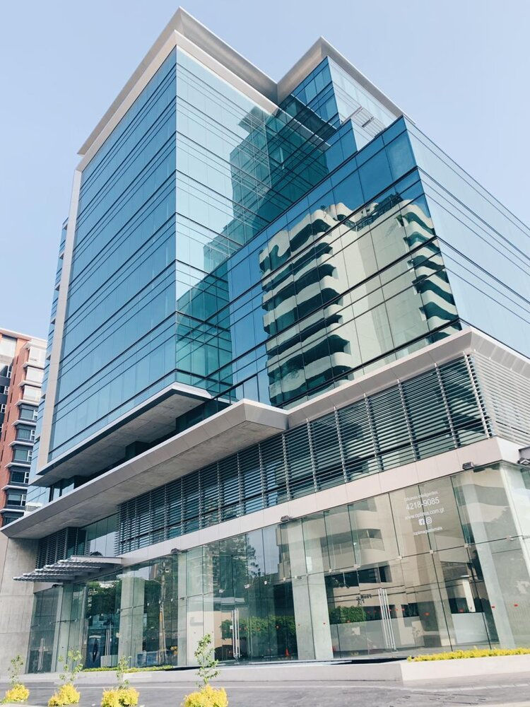 optima centro de negocios.jpeg