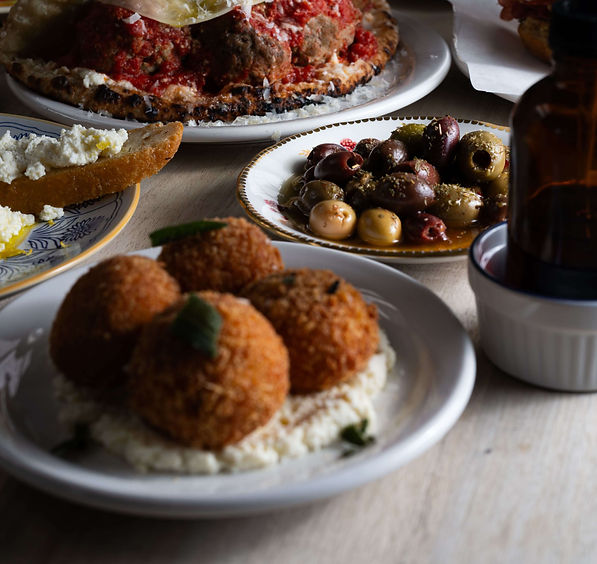 Dine-In Service at Alma Snackbar | Rogersville NB
