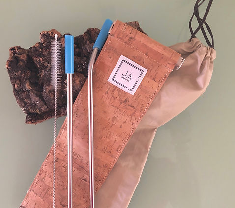 Eco-Friendly straws and brush package