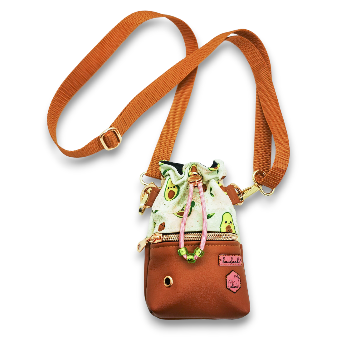 Leckerlibeutel mit Kotbeutelspender