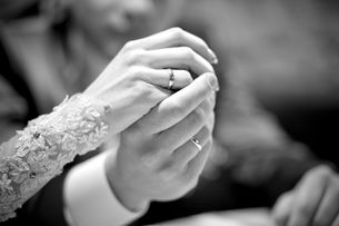 Does marrying an Australian automatically entitle me to an Australian partner visa?