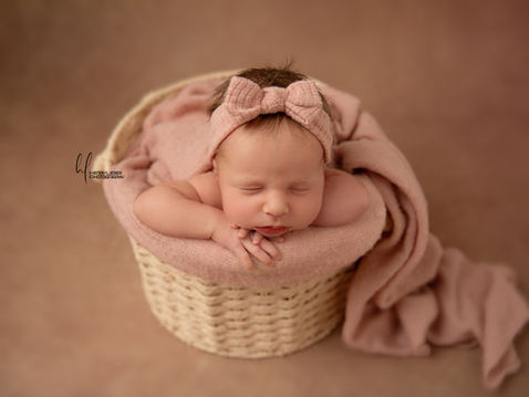 best newborn photographer Linden NJ, newborn portraits Linden NJ, New Jersey newborn photography, best newborn photographer near me Linden NJ