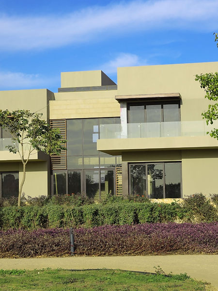Spacious 8-Bedroom Standalone Villa for Sale in Whyt, O West