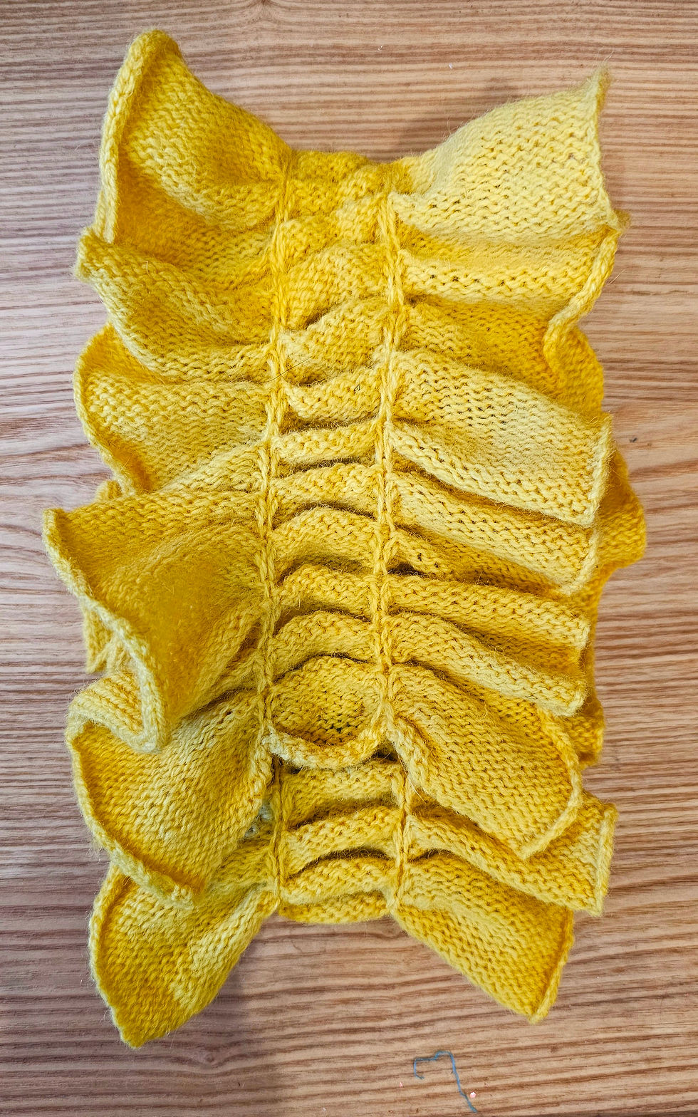 Thumbnail: Knitted neck ruff