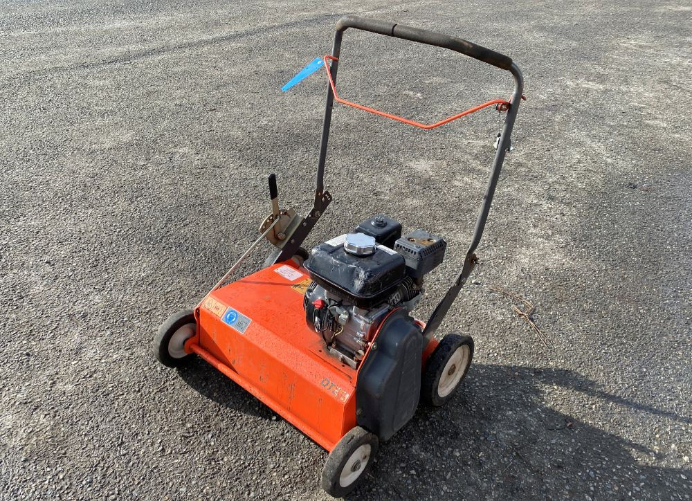 Husqvarna DT22 Walk Behind Lawn Flail Power Rake Honda GX160