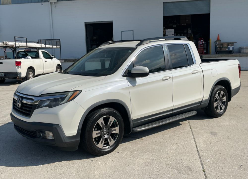 2017 Honda Ridgeline RTL-T Crew Cab Pickup Truck V-6 3.5 L 280 hp