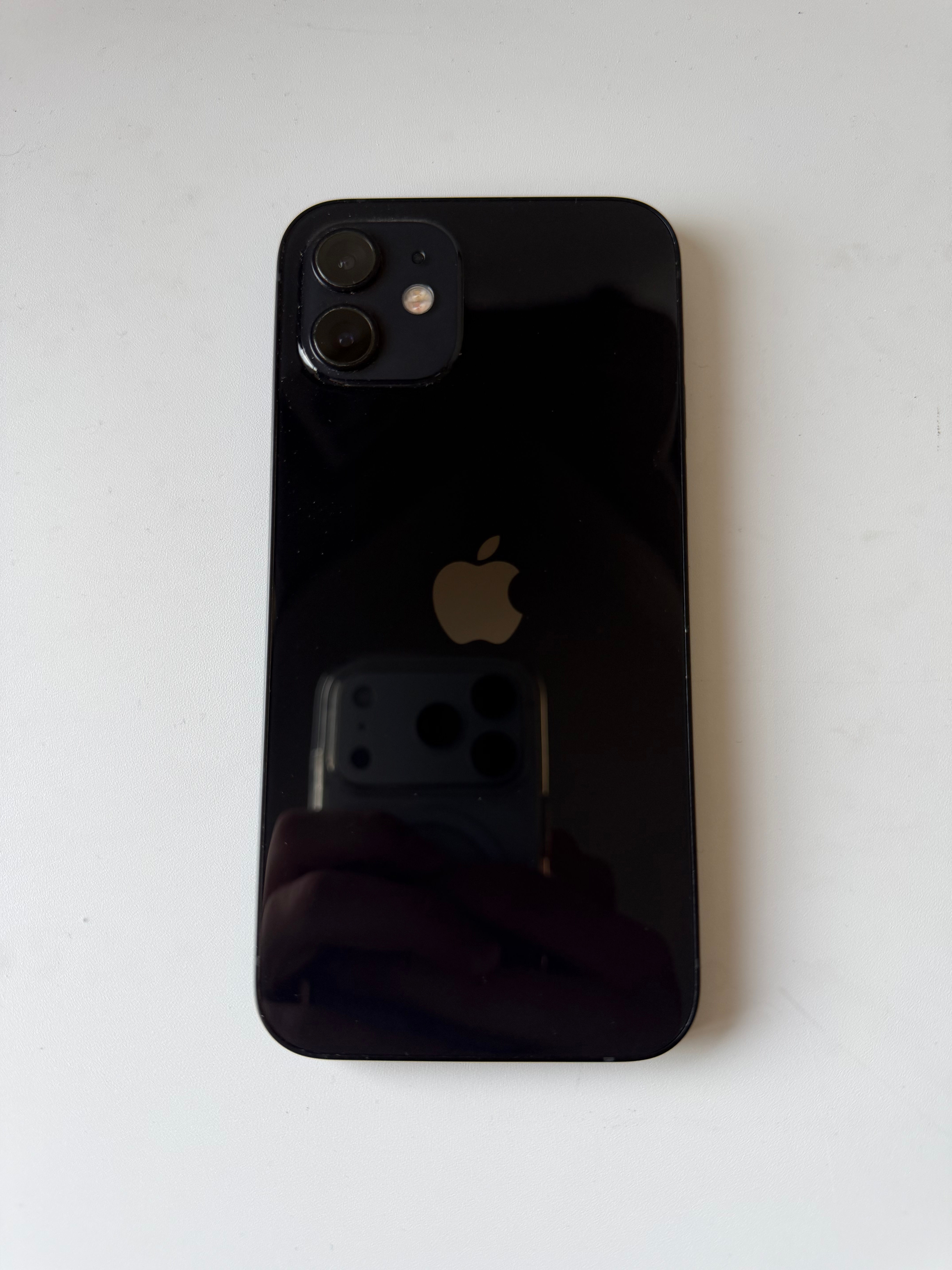 iPhone 12 64gb - 86% Battery Health