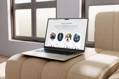 04_MacBook-Pro-Mockup-Set