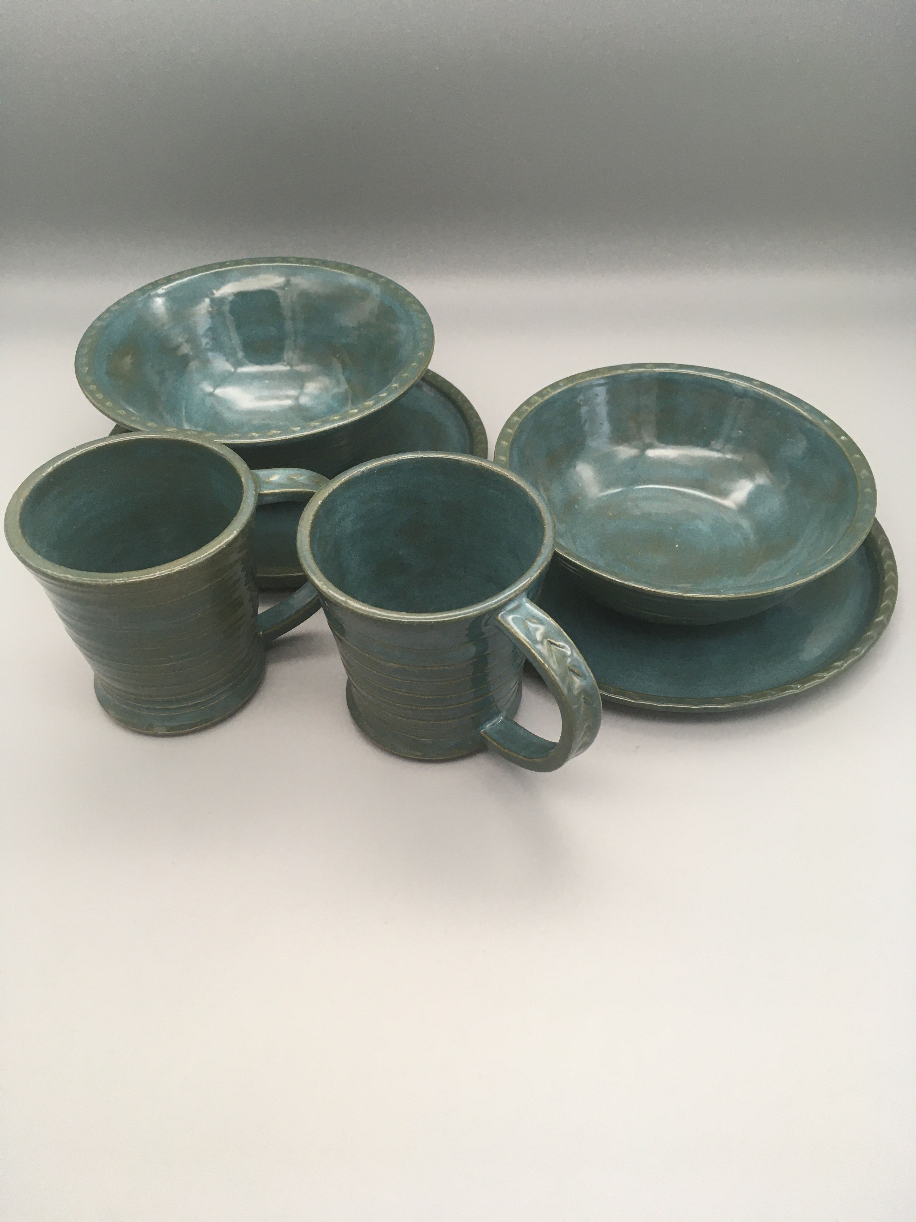 Tourmaline Arrow Dinner Set