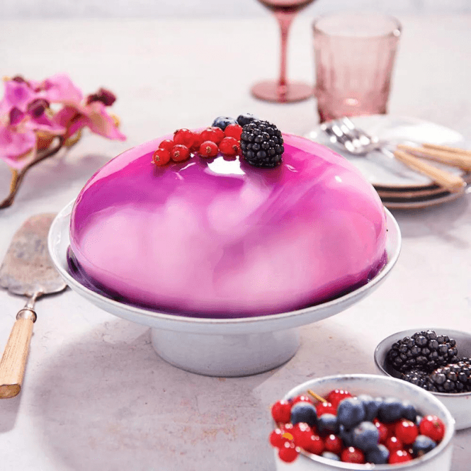 Suggested use for Fun Cakes Mirror glaze 325g