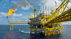 oil-and-gas-shutterstock_164604326.jpg