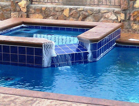 Square Jacuzzi with Tile Finish