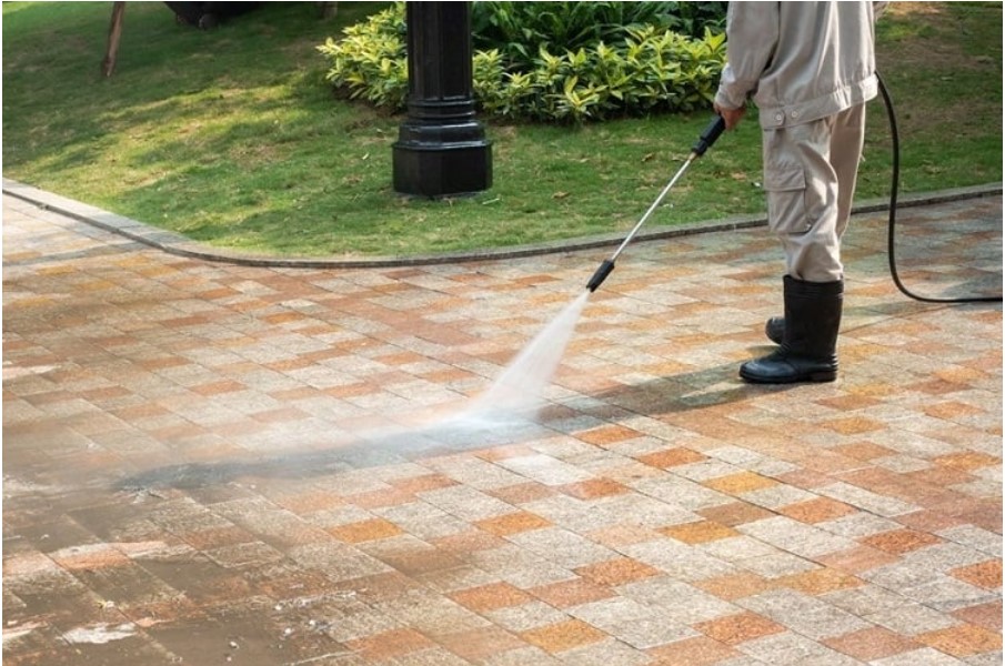 cabro care with genter water pump will remove all dust from the surface of cabro