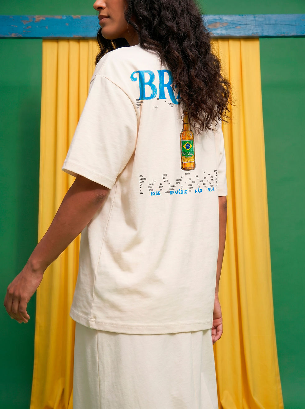 Thumbnail: Camiseta Oversized Off White Cerveja de Garrafa