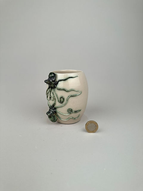 工芸品 Ceramic vase with octopus sculpture Smarthistory – Octopus vase