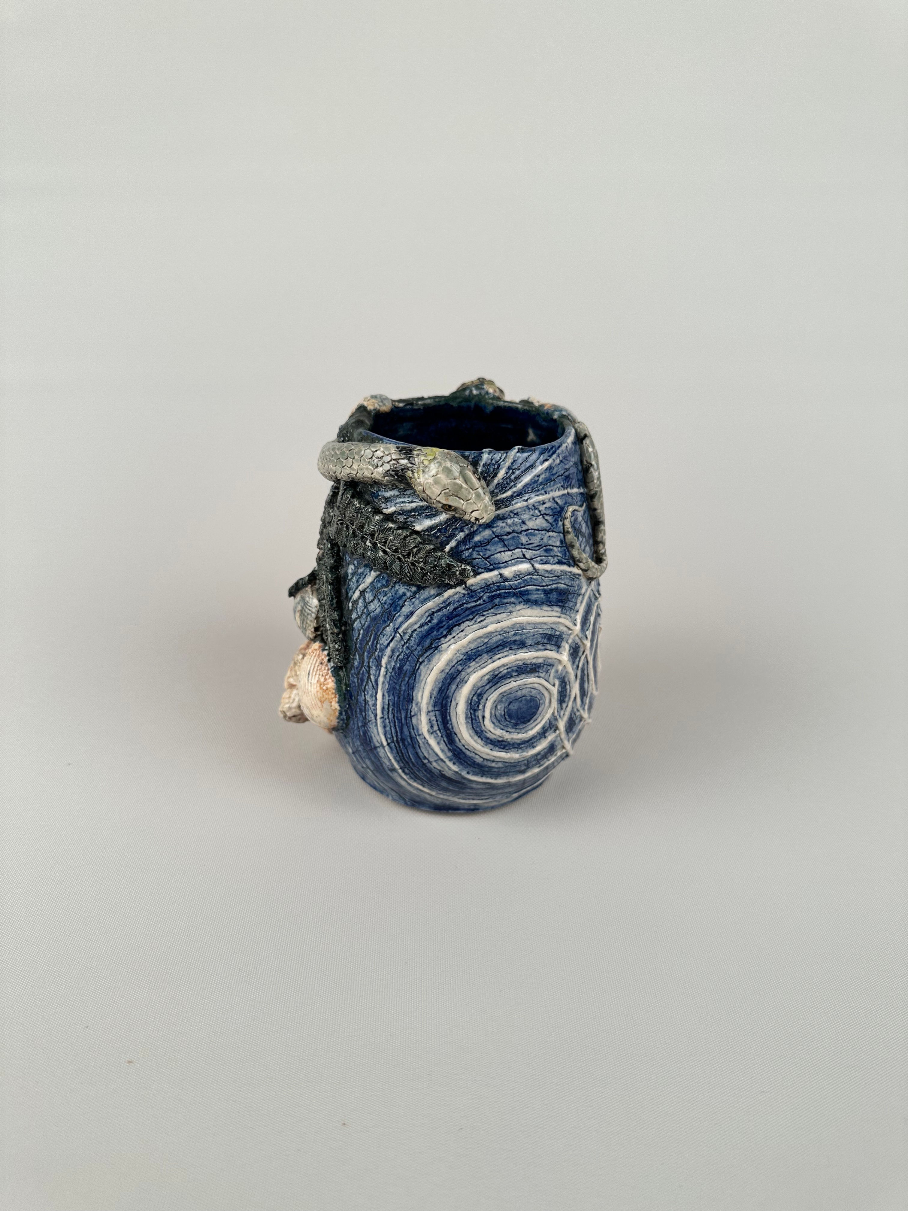 Blue stoneware vase - Snake and Shells