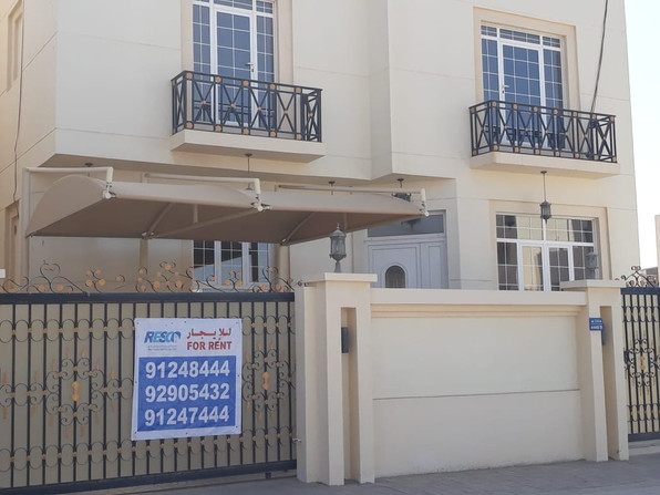 For Rent Villa 4 BHK + 1 maid room