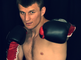 Arif "Mayhem" Magomedov to Face Derrick "Take it to the Bank" Webster in ShoBox