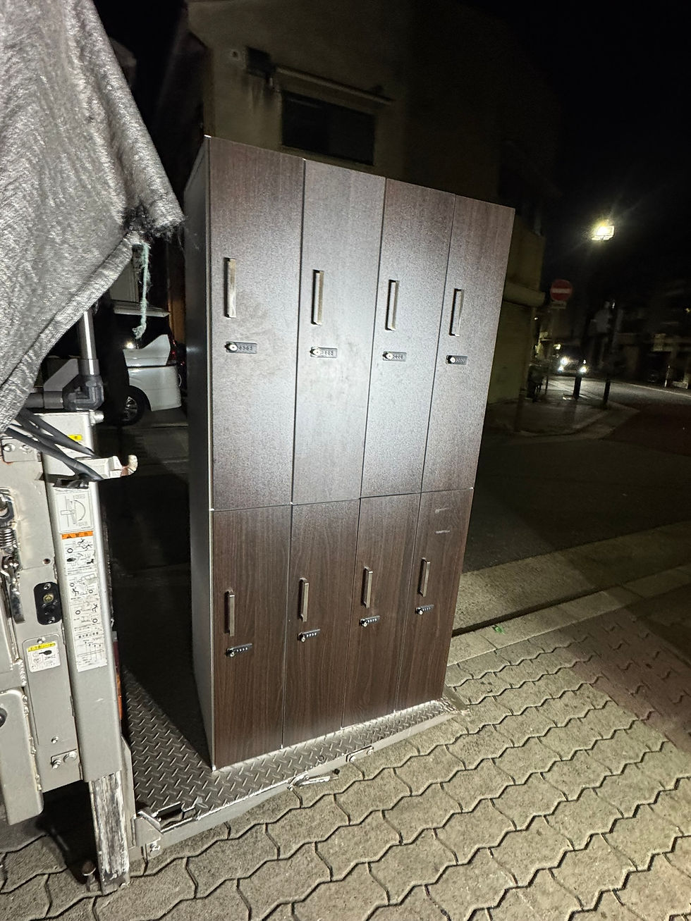 (4291W1)*株式会社スマイル SMILE 8人用ロッカー(ダイヤル錠)鍵付き - 8 PERSON LOCKER SMILE