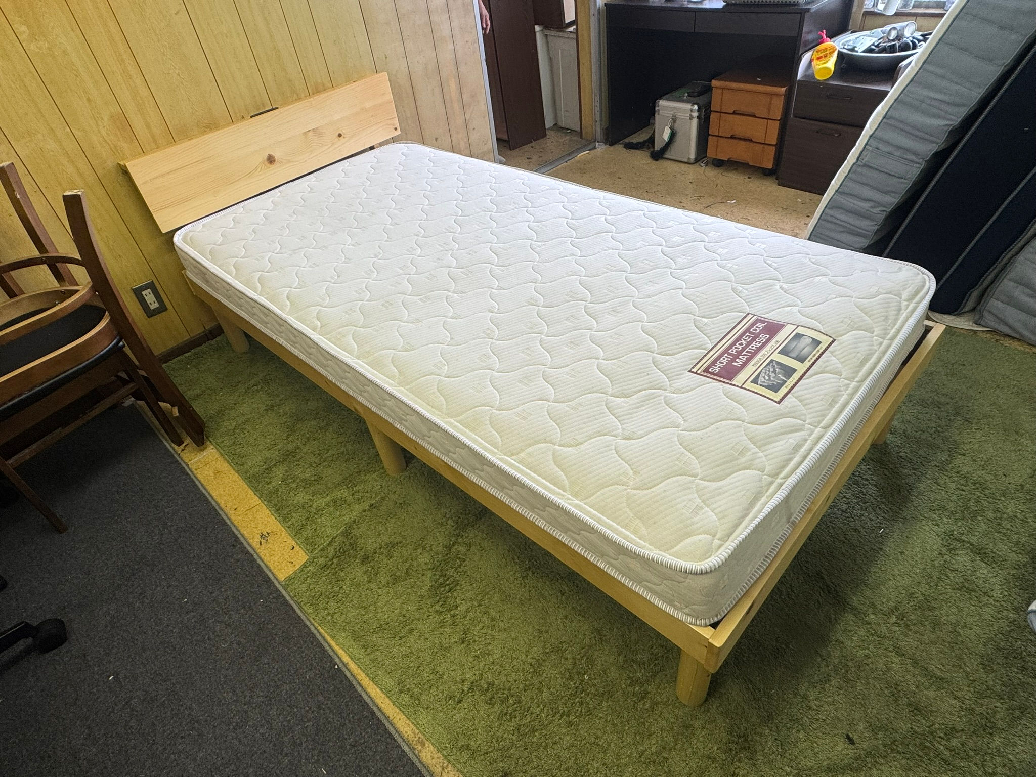 (4619W2)*シングルベッドマットレス付 コンセント有 - Single Bed w/Mattress Electric Outlet