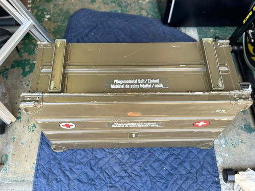 ミリタリーケース 引き出し 医療用のオリーブドラブ収納ボックス、赤十字マーク付き ミリタリーケース 引き出し 医療用のオリーブドラブ収納ボックス