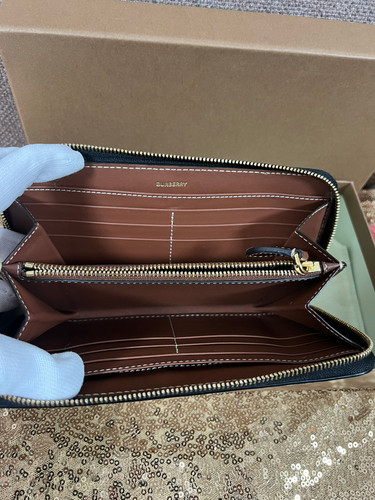 149PA)* ユニセックス Burberry ブランドロゴ長財布 ☆ 送料関税込 