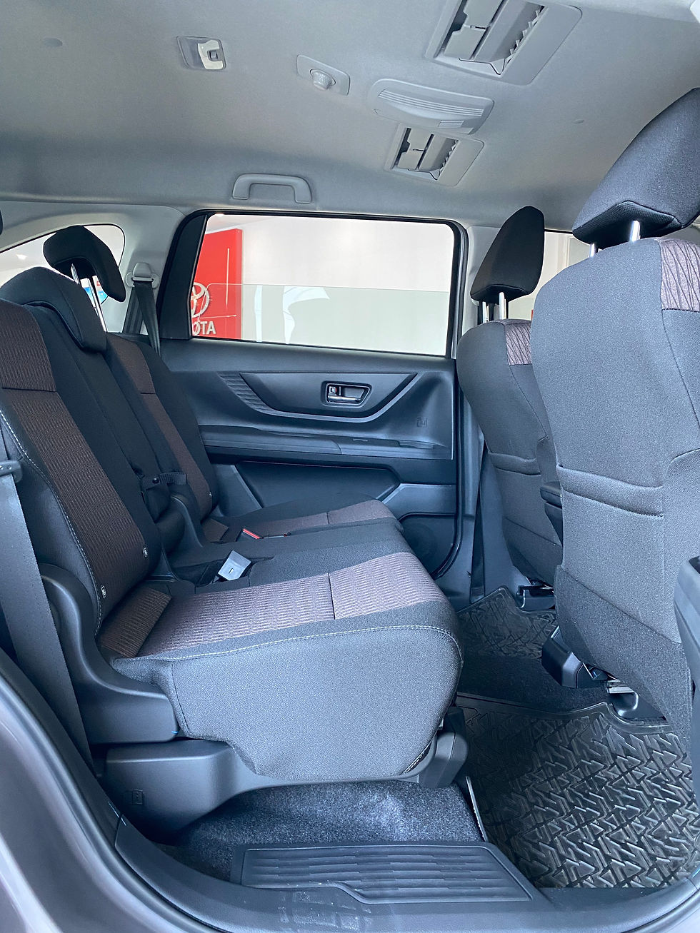 Hình thu nhỏ: AVANZA PREMIO