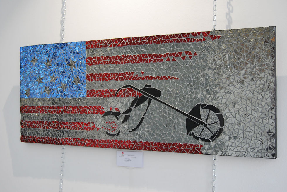 Miroirs colorés et verre noir sur médium 1m x 0,40