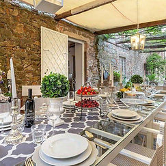 Villa Tofori - Outdoor Dining.jpg