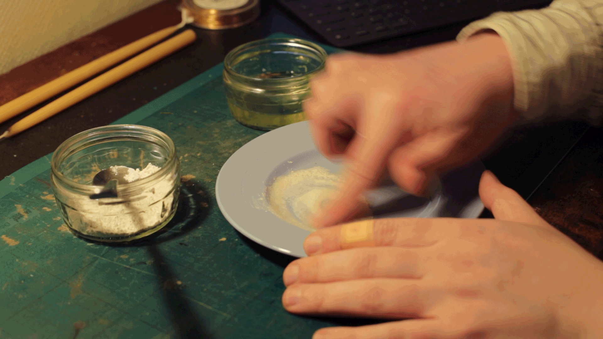 6Plaster-Mixing.gif