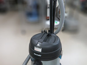あると便利な業務用乾湿両式掃除機