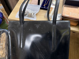 PRADA プラダ パテント ハンドバッグ ブラック