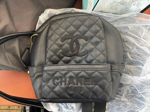 CHANEL ブラック キルティングリュック