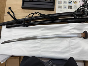 日本刀 登録証有り 長さ 69.9センチメートル 反り 1.6センチメートル