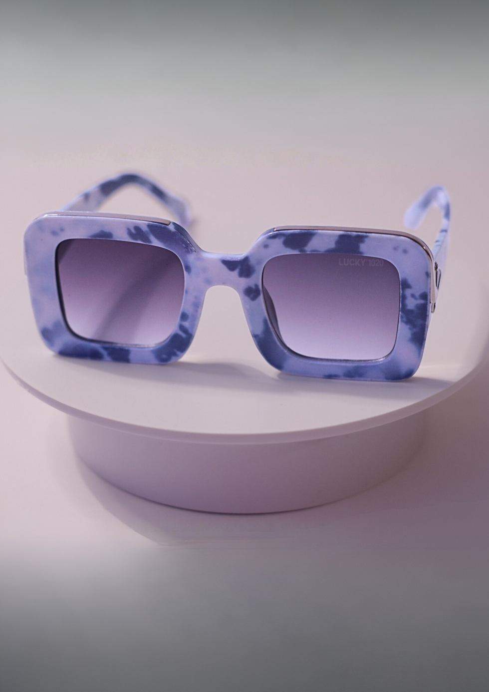 Thumbnail: Retrospect Reloaded- Water (Blue Saffire)