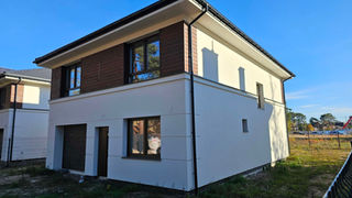 Józefów, Teatralna