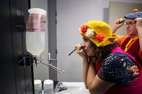 Les Givrés du Plumeau à l'EHPAD de l'hôpital de Monségur. ©Atelier Pallagès