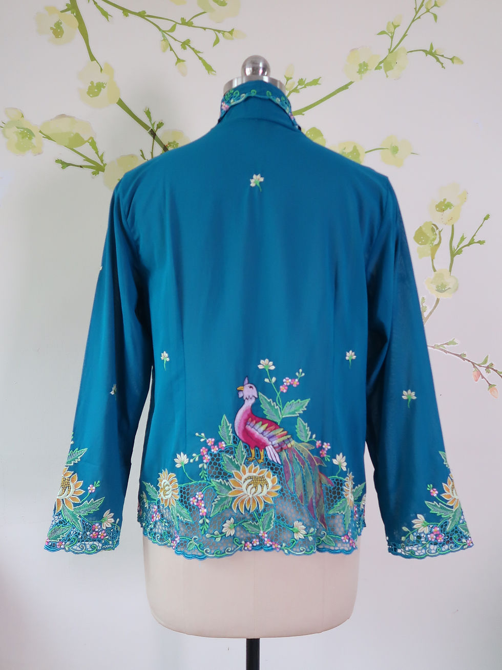 Thumbnail: Size XL H: Peacock in Sea Blue Kebaya