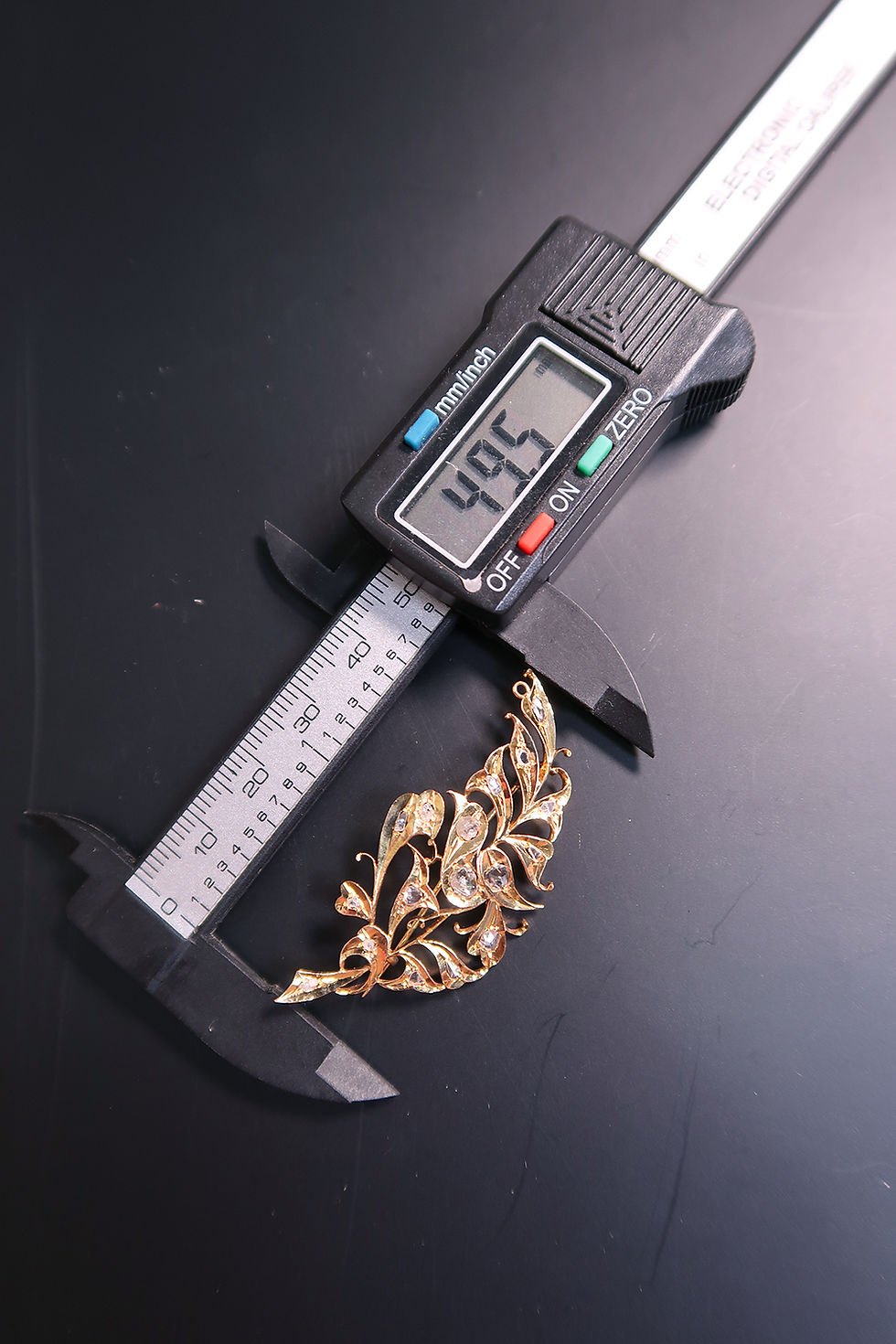 Thumbnail: Vintage: Kerosang Bird 750k Gold