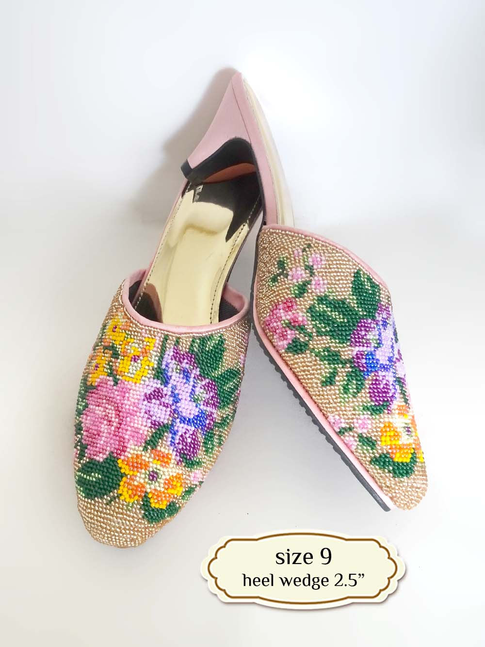 Covered Flowers on Beaded Shoe. Size 9 / Eur 39 / 26cm
