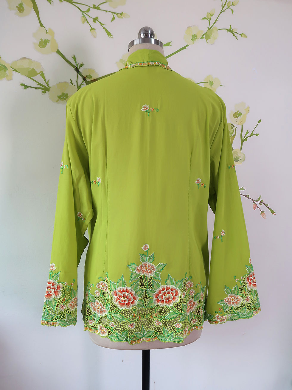 Thumbnail: Size 6XL H: Orange Peony in Chartreuse Kebaya