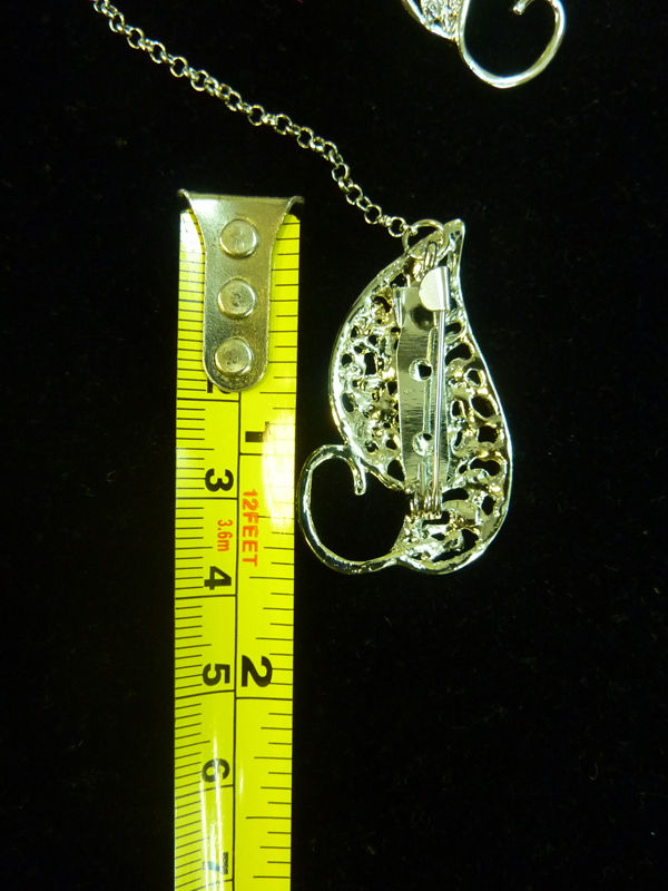 Thumbnail: Kerosang Gold/Silver Leaves B