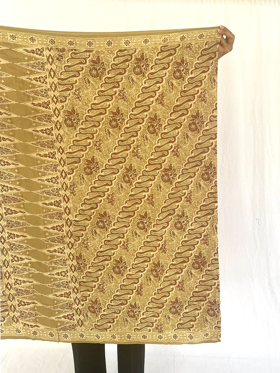 Thumbnail: Crape Silk Sarong Olive Green with small Scarf