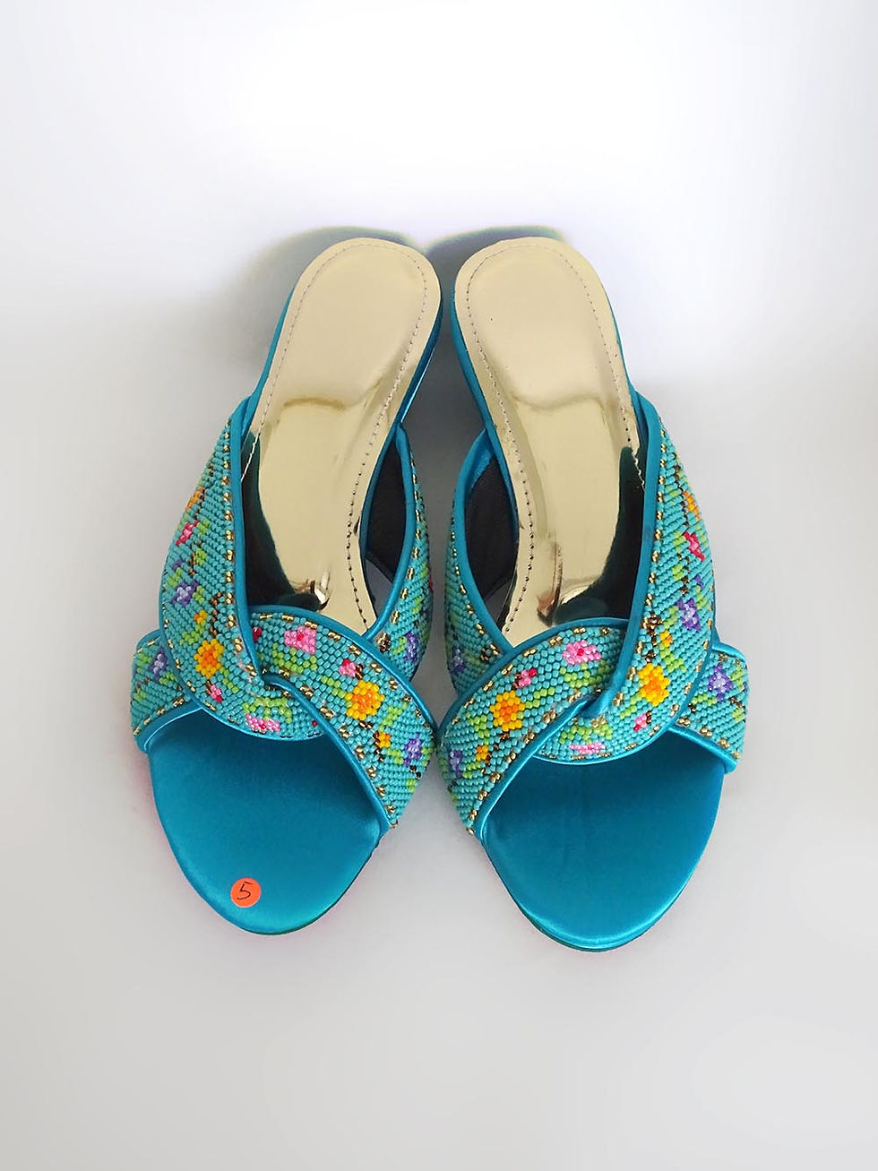 Thumbnail: Crossed Teal Beaded Shoe. Size 5 / Eur 36 / 23.5cm