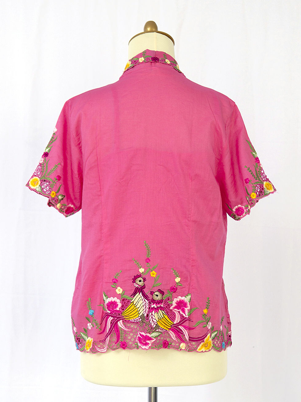 Thumbnail: Size M Short Sleeve Kebaya with Peacock Fuscia