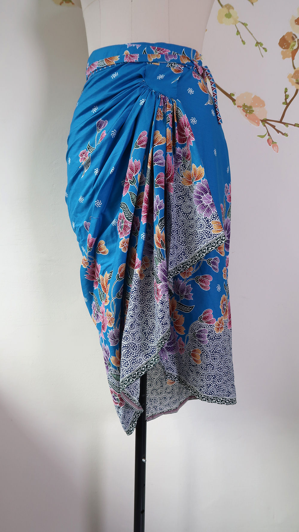 Sarong String: Print Batik Colorful Flower on Blue, length 75cm