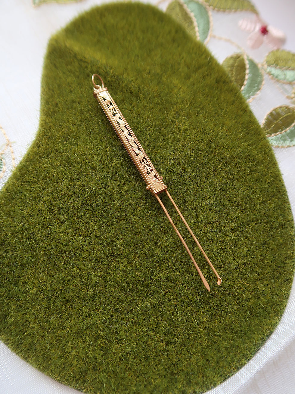 Thumbnail: Vintage: Earpick Good Luck cum Pendant