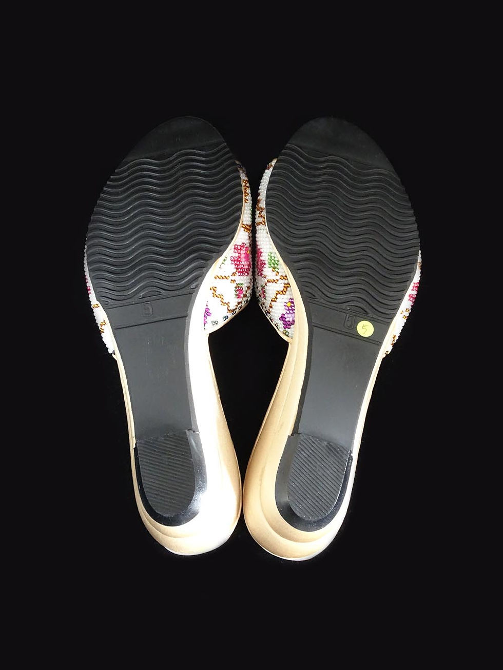 Thumbnail: Geometric Roses on White Beaded Shoe. Size 5 / Eur 36 / 23.5cm
