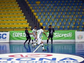 Dois Vizinhos sai na frente diante da Assoeva pela Copa do Brasil Sicredi