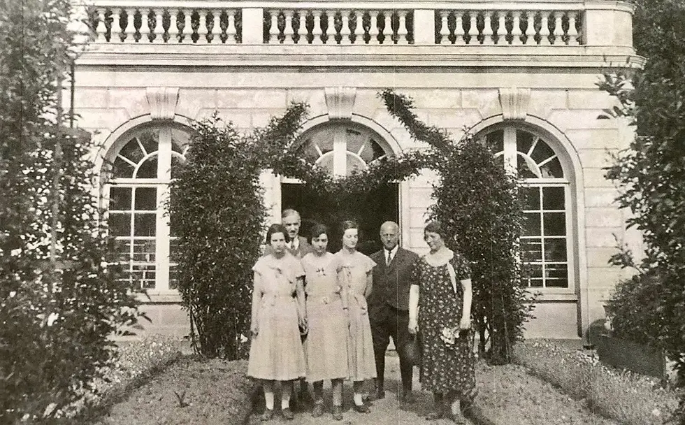 proprietaire-chateau-d-aunoy.webp